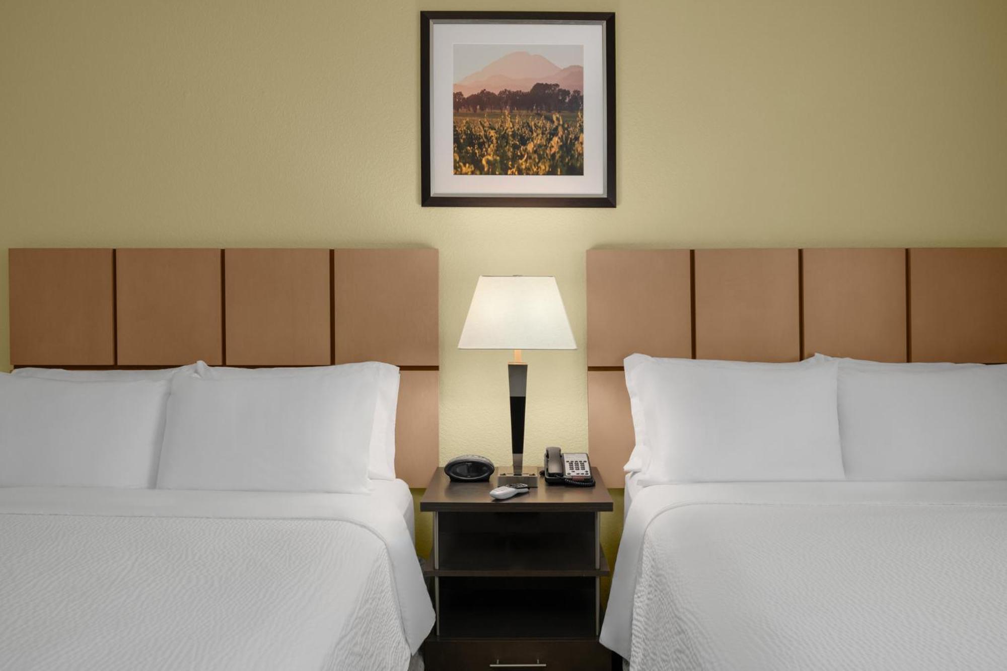 Candlewood Suites Turlock By Ihg Kültér fotó