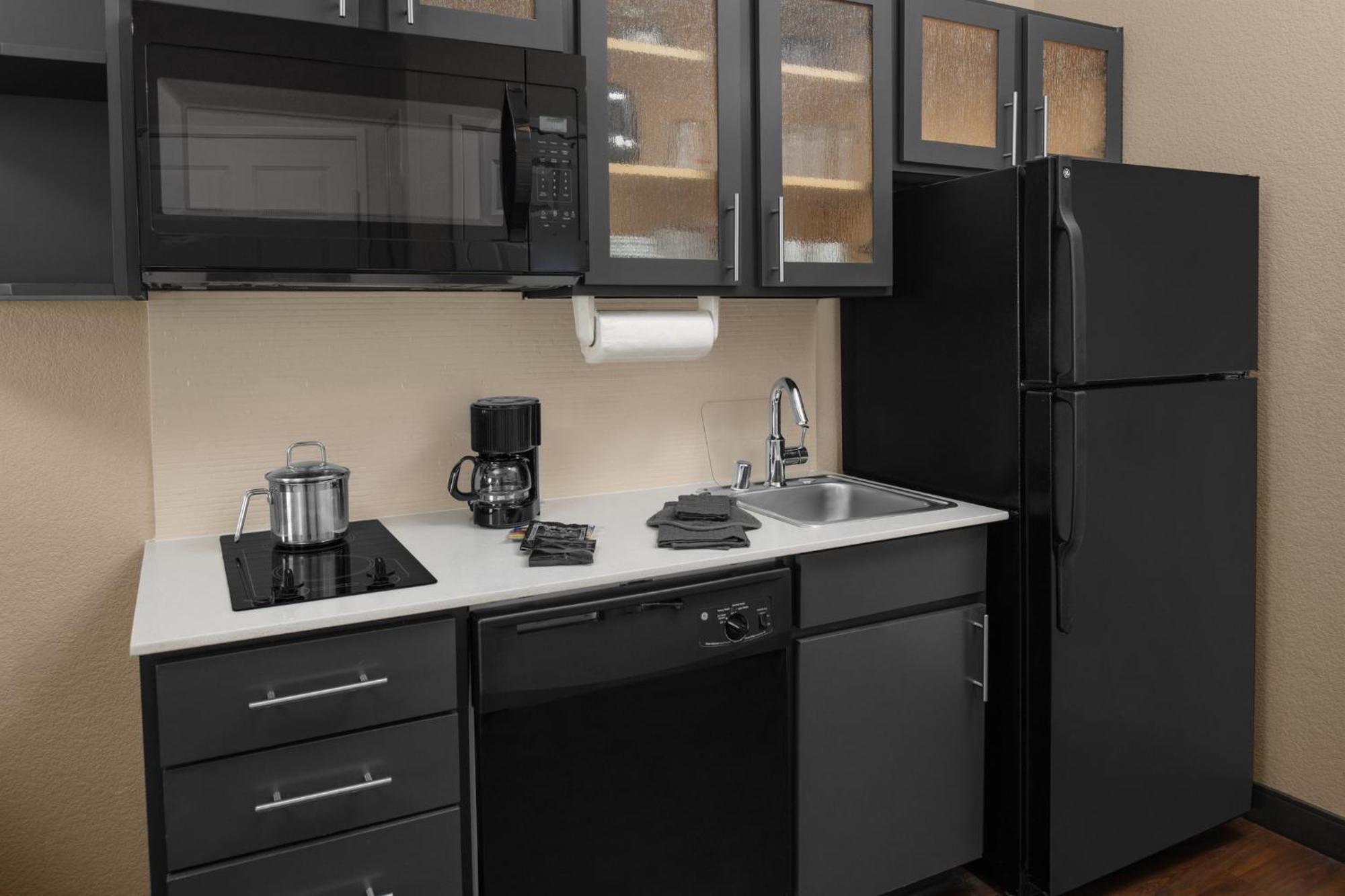 Candlewood Suites Turlock By Ihg Kültér fotó
