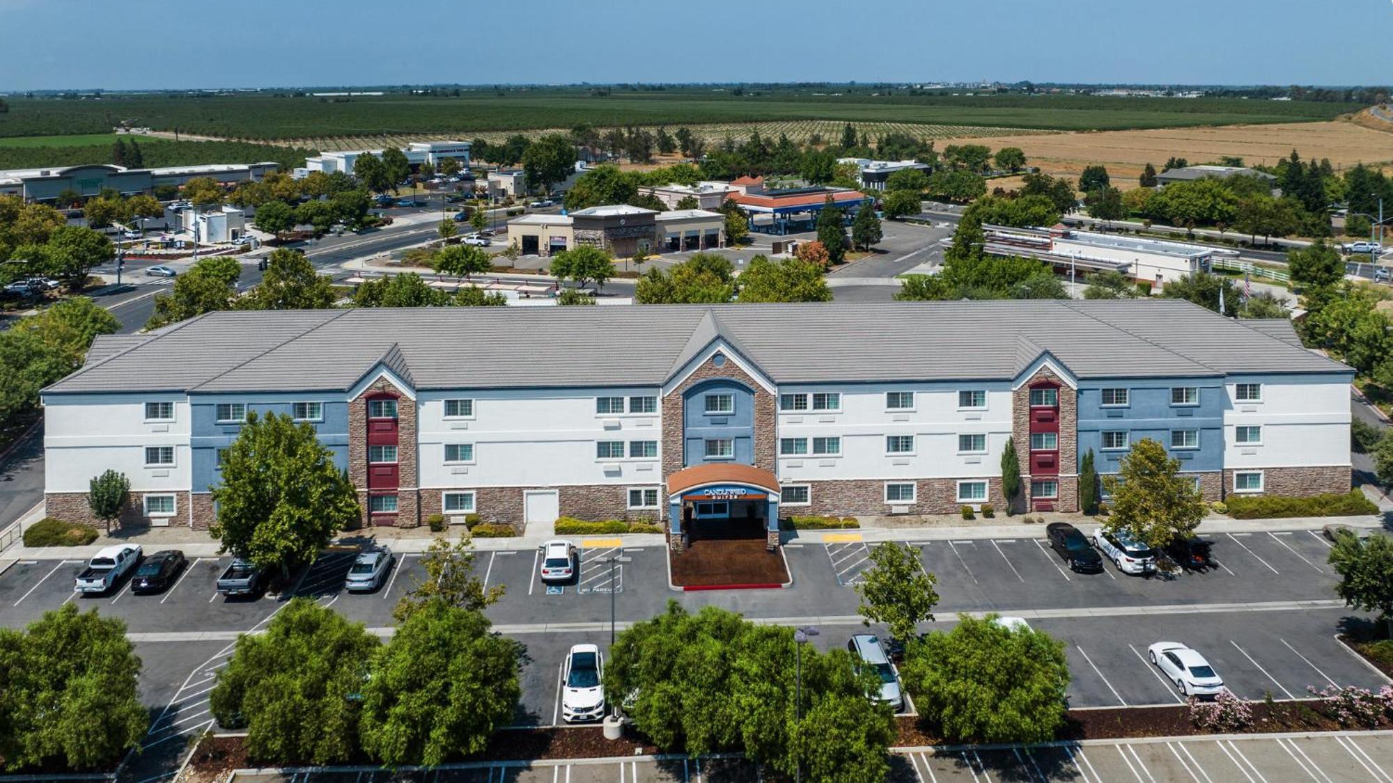 Candlewood Suites Turlock By Ihg Kültér fotó
