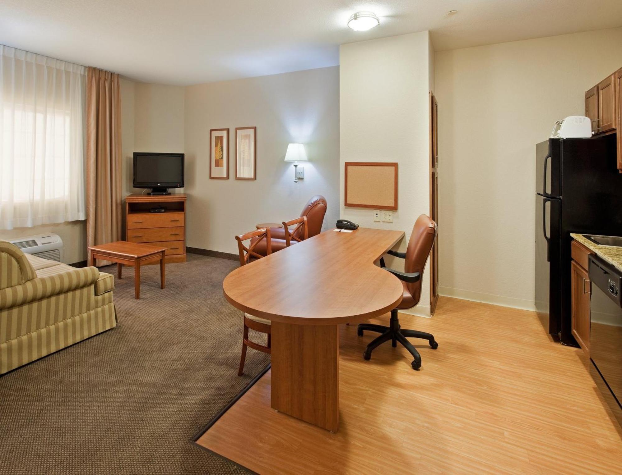 Candlewood Suites Turlock By Ihg Kültér fotó